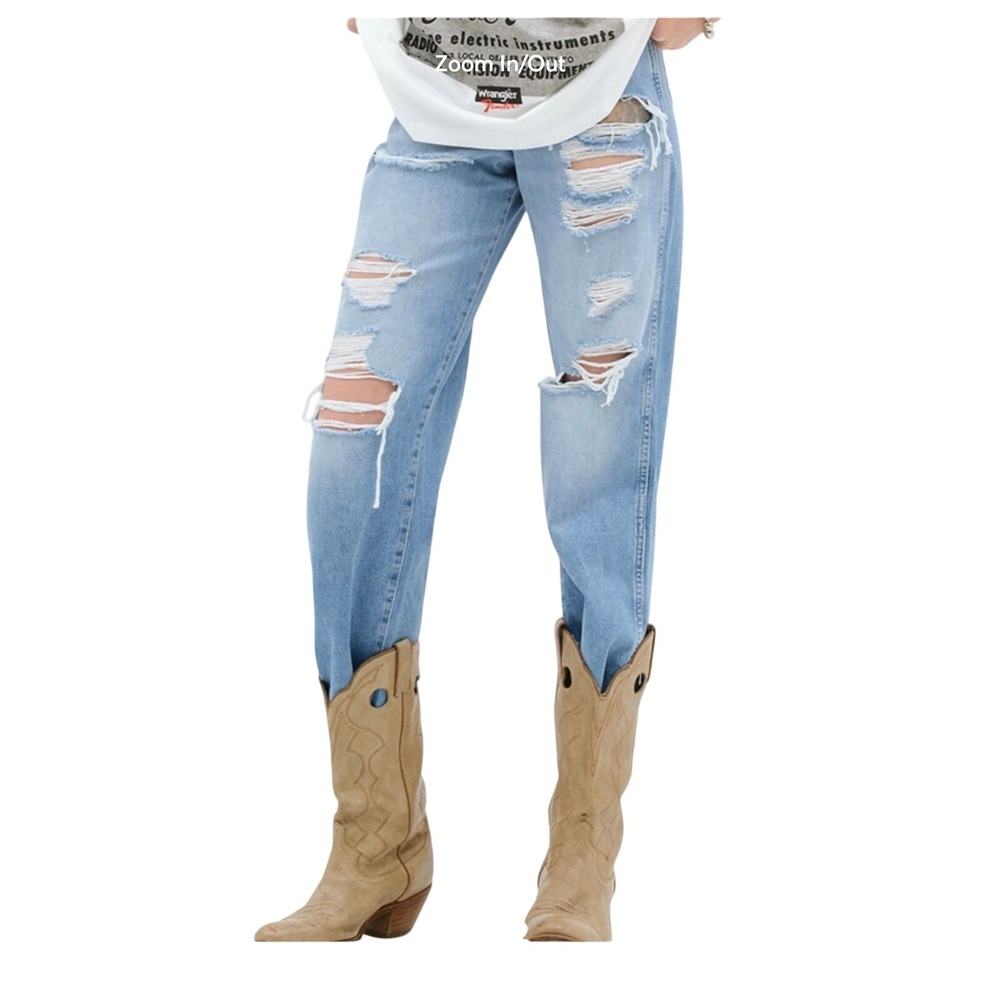 NWT Wrangler x Fender Mom Relaxed Fit Distressed Jeans Size 25 Y2K Light Wash